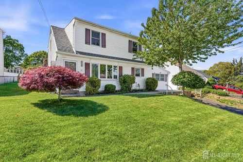 31 Pinetree Dr, Parlin, NJ, 08859-1155 | Card Image