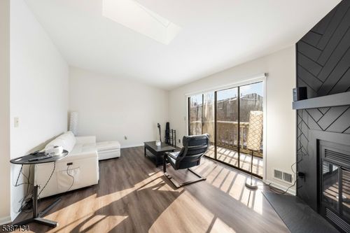 1002-1002 Spruce Hills Dr, Glen Gardner, NJ, 08826-3709 | Card Image