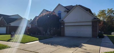 35729 Saint Clair Drive, Home with 3 bedrooms, 2 bathrooms and null parking in New Baltimore MI | Image 2