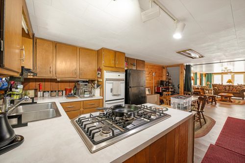 1437 Diamond Pond Rd, Stewartstown, NH, 03576-5610 | Card Image