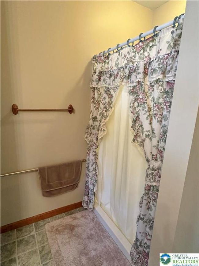 1437 Nectarine Rd, House other with 6 bedrooms, 4 bathrooms and null parking in DANIELSVILLE PA | Image 27