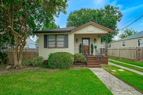 326 Lions St, Jefferson, LA, 70121-3504 | Card Image