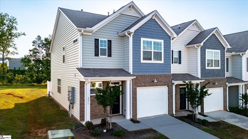 290 E Compass Way, Easley, SC, 29640-9330 | Card Image