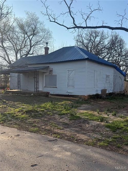 174 Maple Street, Stoutland, MO, 65567 | Card Image