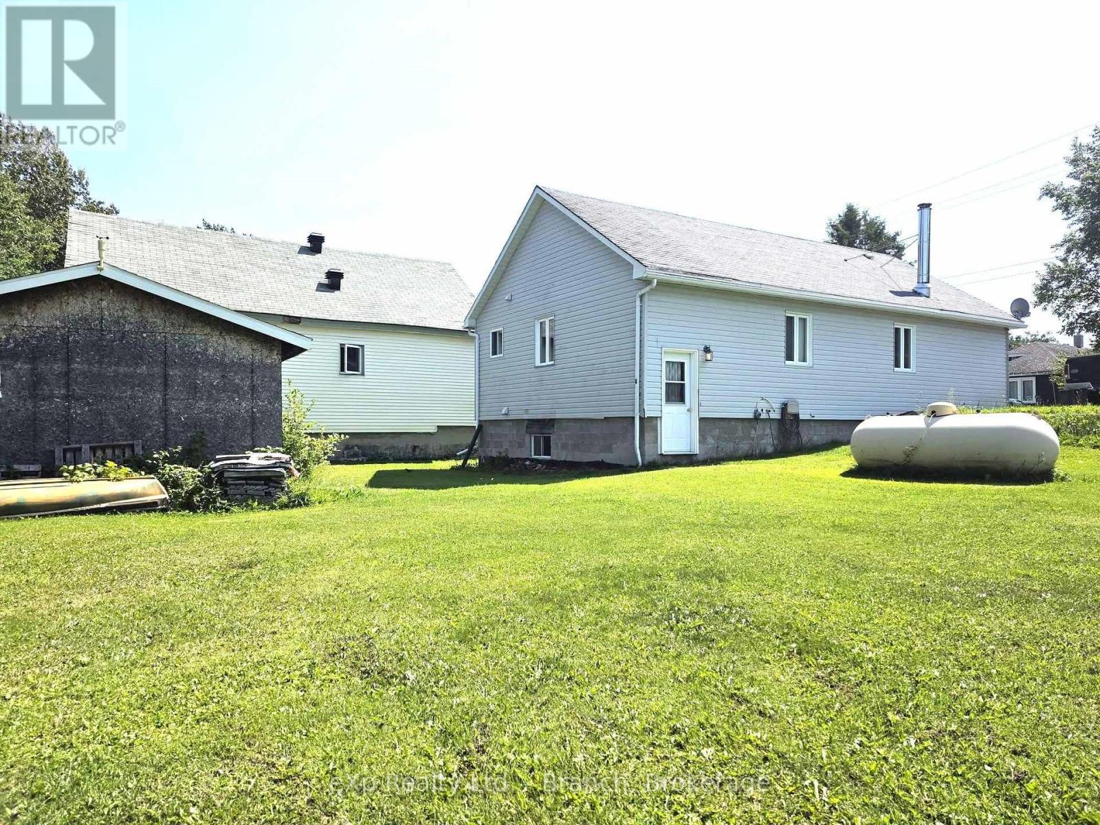 Residential in Kirkland Lake (Larder Lake) 5
