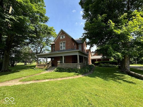 8220 College Corner Rd, Centerville, IN, 47330-9525 | Card Image