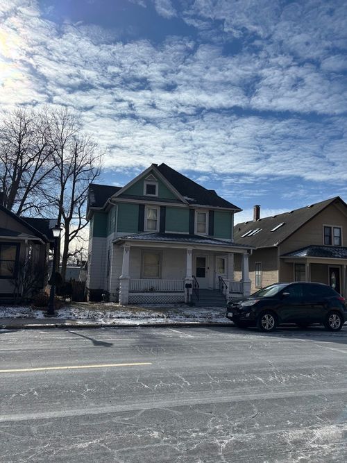 2229 E 12th St, Davenport, IA, 52803-3708 | Card Image