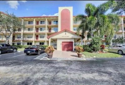 205A - 901 Sw 128th Ter, Condo with 2 bedrooms, 2 bathrooms and null parking in Pembroke Pines FL | Image 1