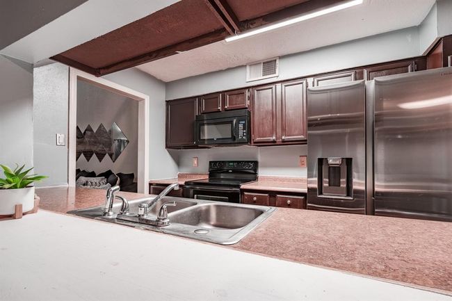 16619 Capewood Dr, House other with 2 bedrooms, 2 bathrooms and 2 parking in Humble TX | Image 7