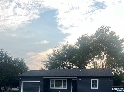 18 Bolingbroke Dr, TOMS RIVER, NJ, 08757-4329 | Card Image