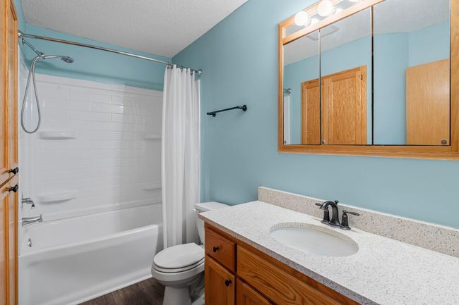 1472 16th Ave SE - Bathroom-Upper | Image 17