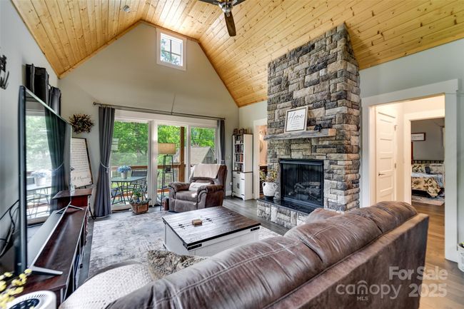 396 River Club Dr, House other with 2 bedrooms, 2 bathrooms and null parking in Cullowhee NC | Image 11