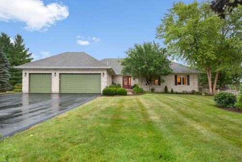 8404 Squirrel Dr, Spring Grove, IL, 60081-8504 | Card Image