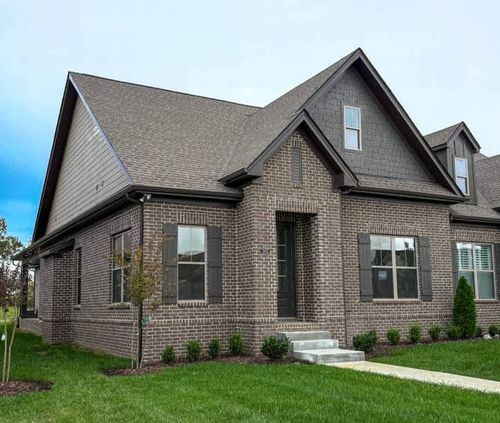 2033 Horseshoe Cir, Gallatin, TN, 37066-5139 | Card Image