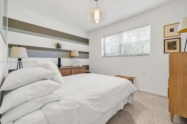 700 Ne 155 Th St, House other with 3 bedrooms, 2 bathrooms and null parking in Miami FL | Image 17