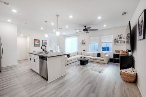 1374 Palo Verde Way, Vista, CA, 92083-7204 | Card Image