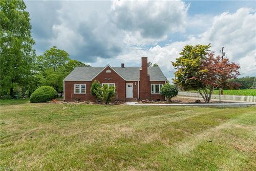 1716 Us Highway 220, Stokesdale, NC, 27357-8538 | Card Image
