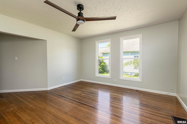 807 E Park St, House other with 3 bedrooms, 1 bathrooms and null parking in Du Quoin IL | Image 7