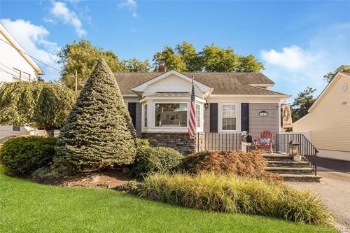 242 Islip Blvd, Islip Terrace, NY, 11752-2704 | Card Image