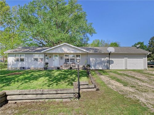 102 Walnut Court, Perry, KS, 66073 | Card Image