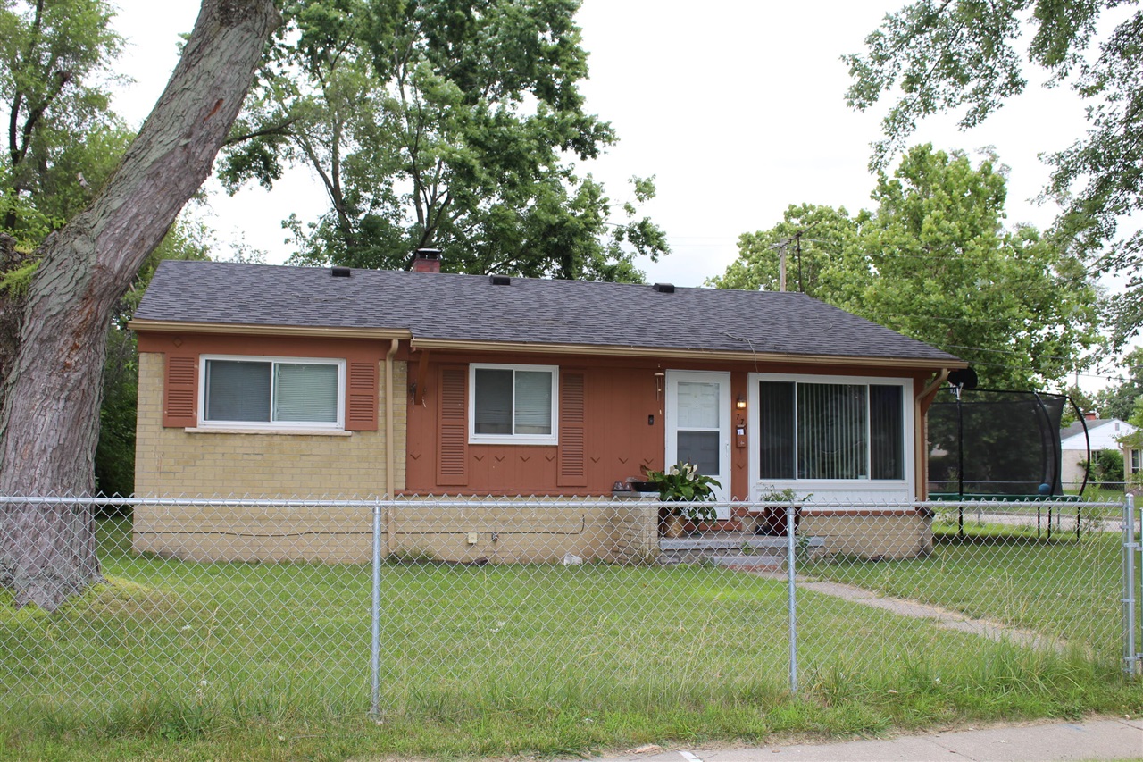 Eugene St, Ypsilanti, MI 48198