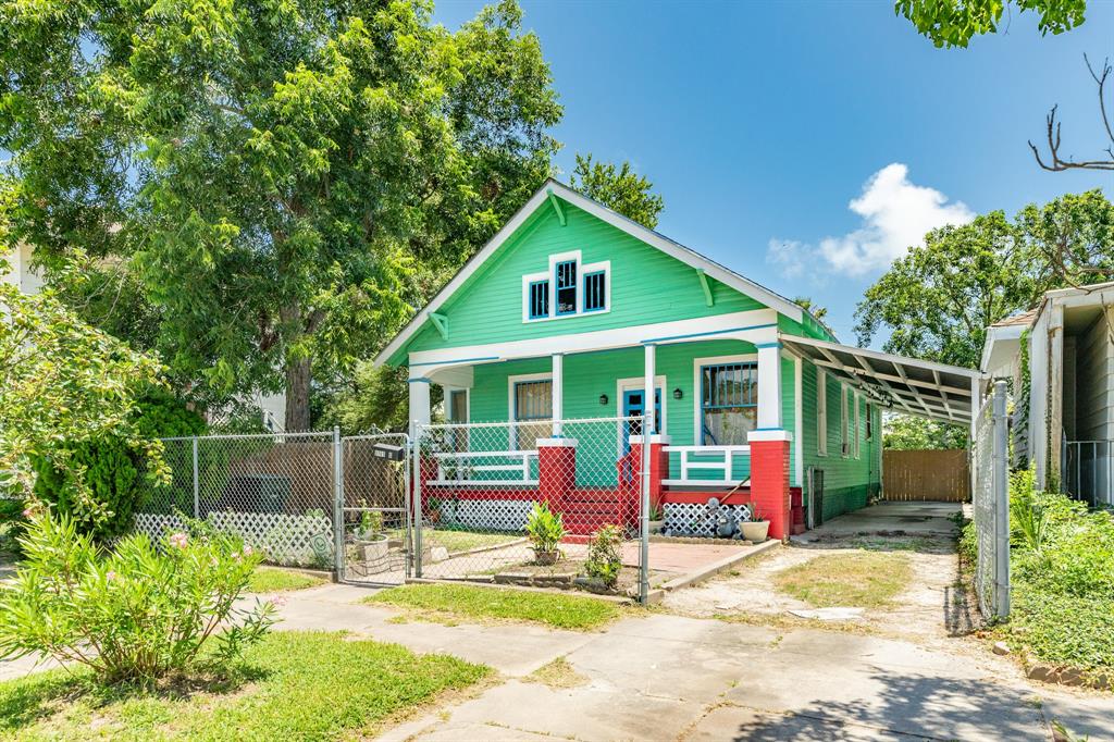 Avenue Q , Galveston, TX 77550
