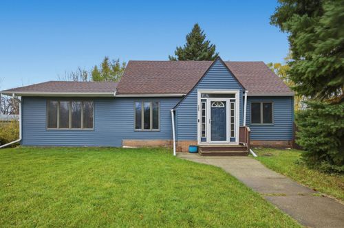 125 4th Ave Se, Mayville, ND, 58257-1425 | Card Image