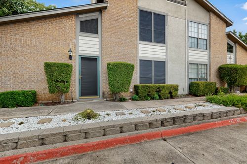 apt-a-324 W Harwood Rd, Hurst, TX, 76054-3062 | Card Image