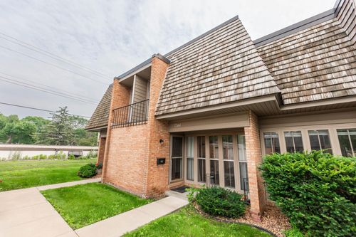 6371 Barrie Rd, Edina, MN, 55435-2201 | Card Image