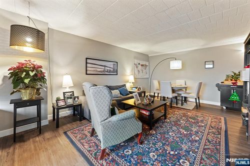 9060 Palisade Ave, North Bergen, NJ, 07047-6137 | Card Image