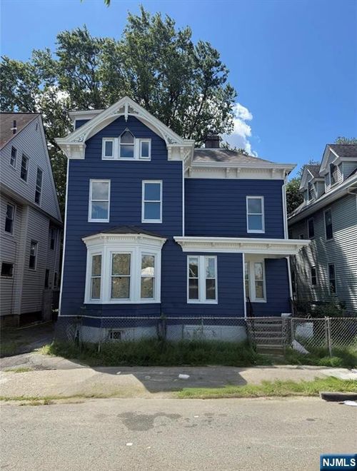 15 Winthrop Ter, East Orange, NJ, 07018-4110 | Card Image