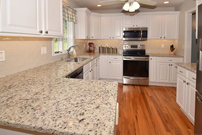 29 Michael Ln, House other with 4 bedrooms, 3 bathrooms and null parking in Suffield CT | Image 13