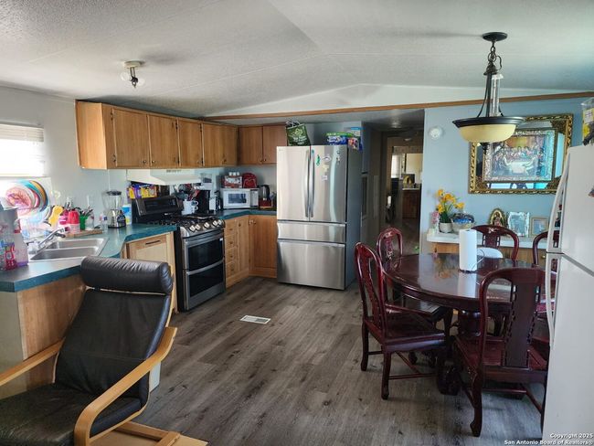 312 County Road 1295 B, House other with 3 bedrooms, 2 bathrooms and null parking in Moulton TX | Image 24