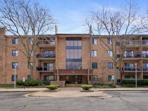 405-714 Walnut Dr, Darien, IL, 60561-4714 | Card Image