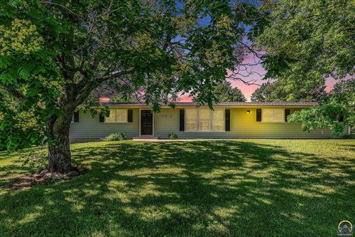 401 E Lake St, Mc Louth, KS, 66054-5202 | Card Image
