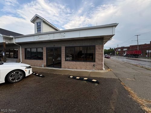 1 Main St N, Navarre, OH, 44662-1159 | Card Image