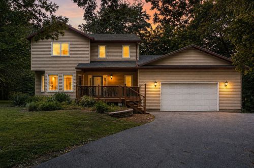 8100 47th St, Milan, IL, 61264-3270 | Card Image