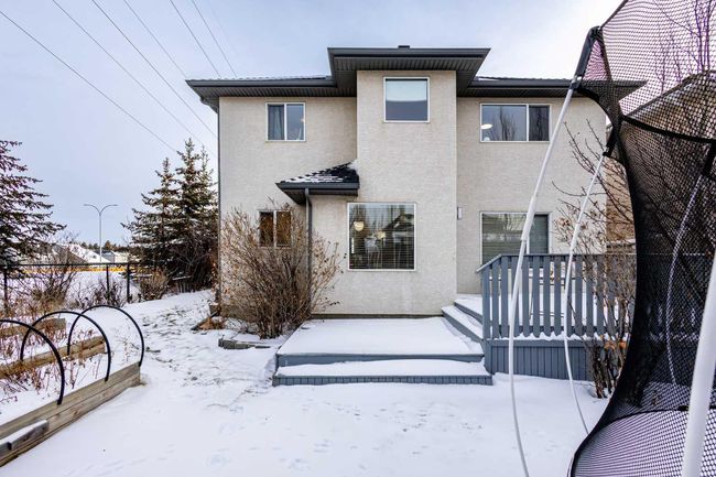 126 Strathridge Close Sw, Home with 7 bedrooms, 3 bathrooms and 4 parking in Calgary AB | Image 38