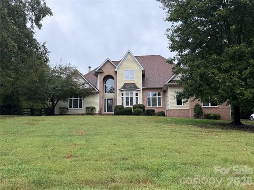 137 Wildwood Cove Dr, Mooresville, NC, 28117-6412 | Card Image