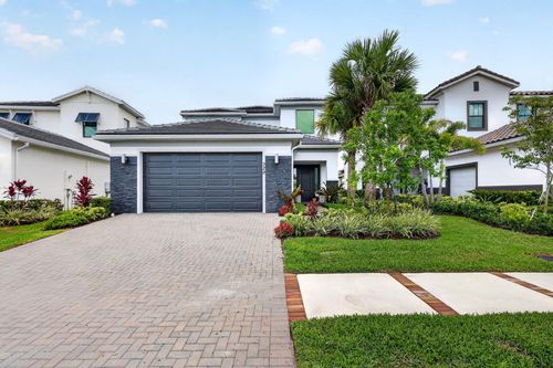 329 Se Fascino Cir, Port St Lucie, FL, 34984-6636 | Card Image