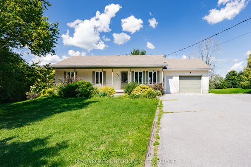 4057 Lefebvre St, Green Valley, ON, K0C1L0 | Card Image