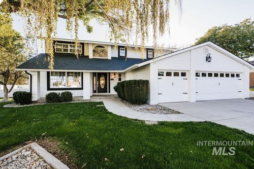 106 Rainbow Cir, Buhl, ID, 83316-1241 | Card Image