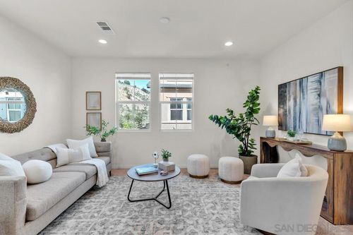 2822 Juniper Berry St, Spring Valley, CA, 91977-3686 | Card Image