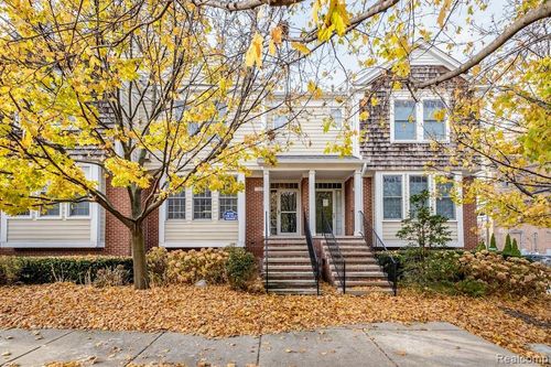 202 Stonebrooke Ct, Royal Oak, MI, 48067-3279 | Card Image