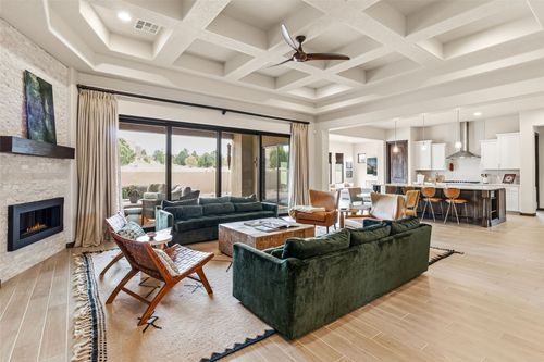 4 Delantera Ct, Santa Fe, NM, 87506-8358 | Card Image