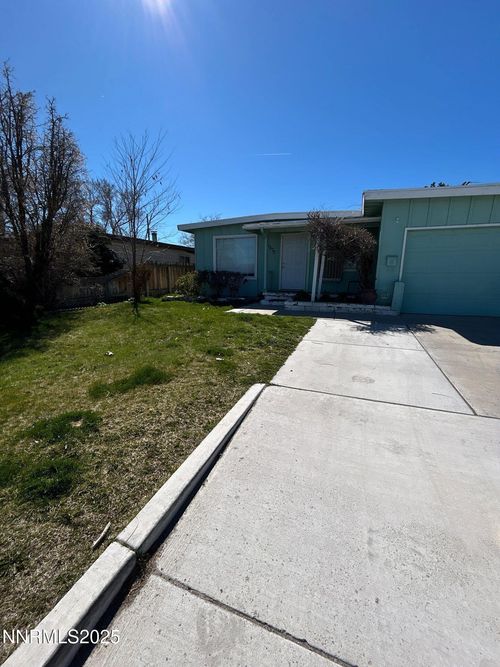 1675 Harvard Way, Reno, NV, 89502-3113 | Card Image