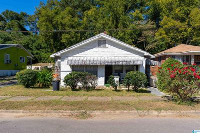 1052 Avenue E, House other with 3 bedrooms, 2 bathrooms and null parking in BIRMINGHAM AL | Image 3