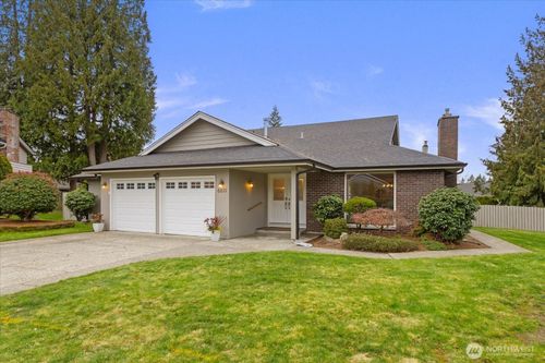 6611 129th Ave Se, Bellevue, WA, 98006-4027 | Card Image