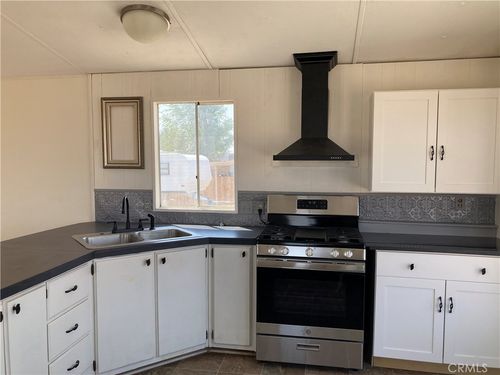 spc-26-16450 Frontage Rd, North Edwards, CA, 93523-3205 | Card Image