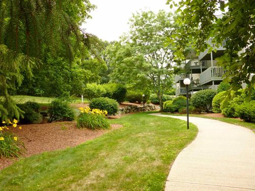 107-47 Dogwood Dr, Nashua, NH, 03062-4412 | Card Image